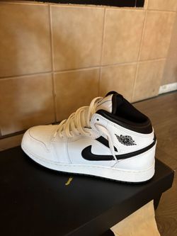 Nike Jordan's reverse panda