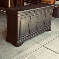 SHABBY CHIC VINTAGE BUFFET, CREDENZA, CONSOLE OR SIDEBOARD 