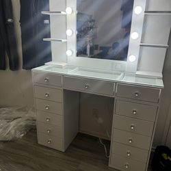 Makeup Vainty With Glass Top Any Style 580$