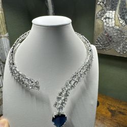 Cherished Moments: Sparkling Valentine's Day Gifts