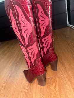Steve Madden Burgundy Boots