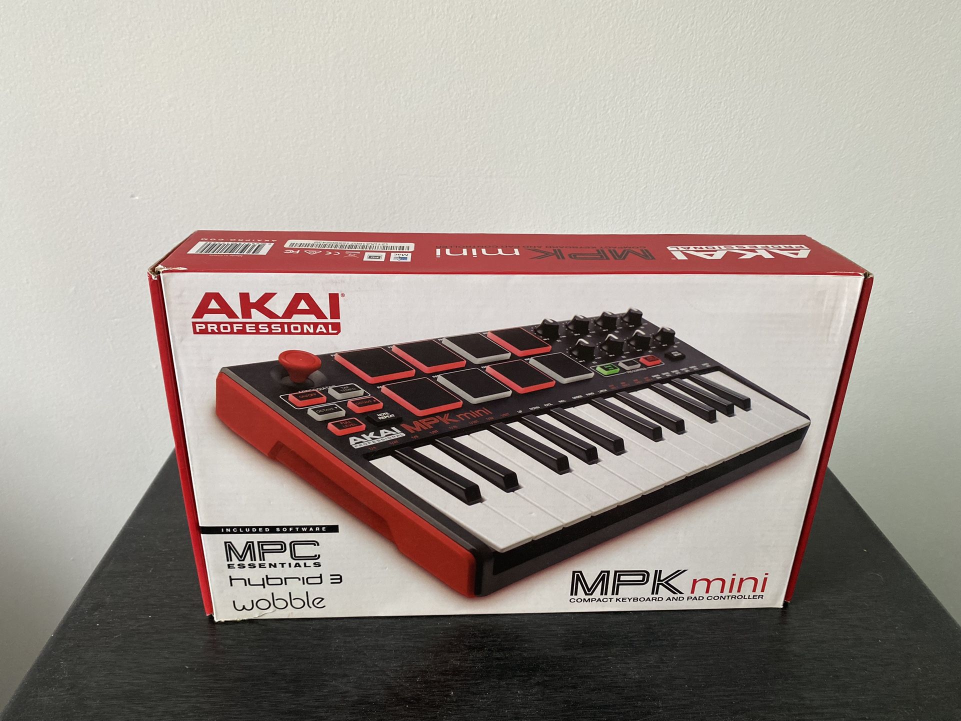 Akai Professional MPK Mini MKII | 25-Key Portable USB MIDI Keyboard With 16 Back