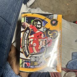 Select 2025 Football Cards 42 Cards 