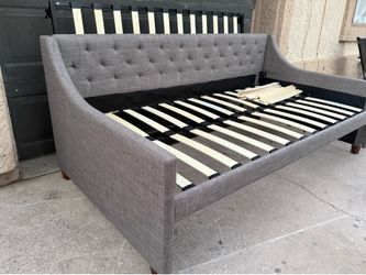 Free Day Bed