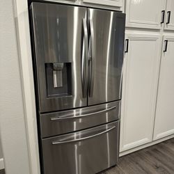 Samsung French Door Refrigerator - Counter Depth 