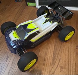 RC Truggy Team Losi 1/8 RTR XE w/ charger and LiPo battery