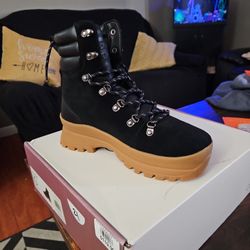 Calia Lace Up Black/tan Boots