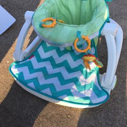 Nice baby sit and stand only $20 firm￼