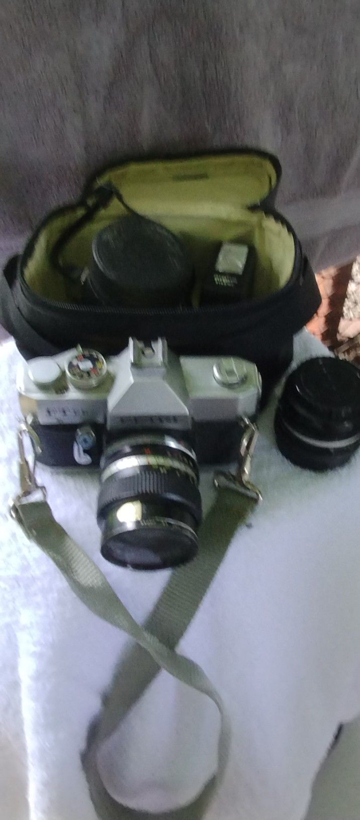 Vintage Petri FT EE 35m SLR Camera