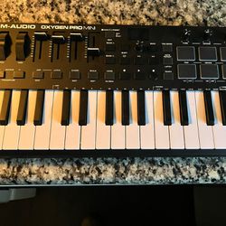 M-Audio Oxygen Pro Mini 32-Keyboard controller 