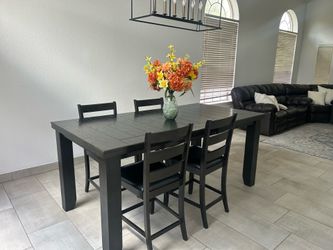 Table set (4 chairs and bench)