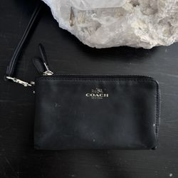 Coach Zipper Wallet 