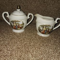 Beautiful Vintage Sugar And Creamer Set