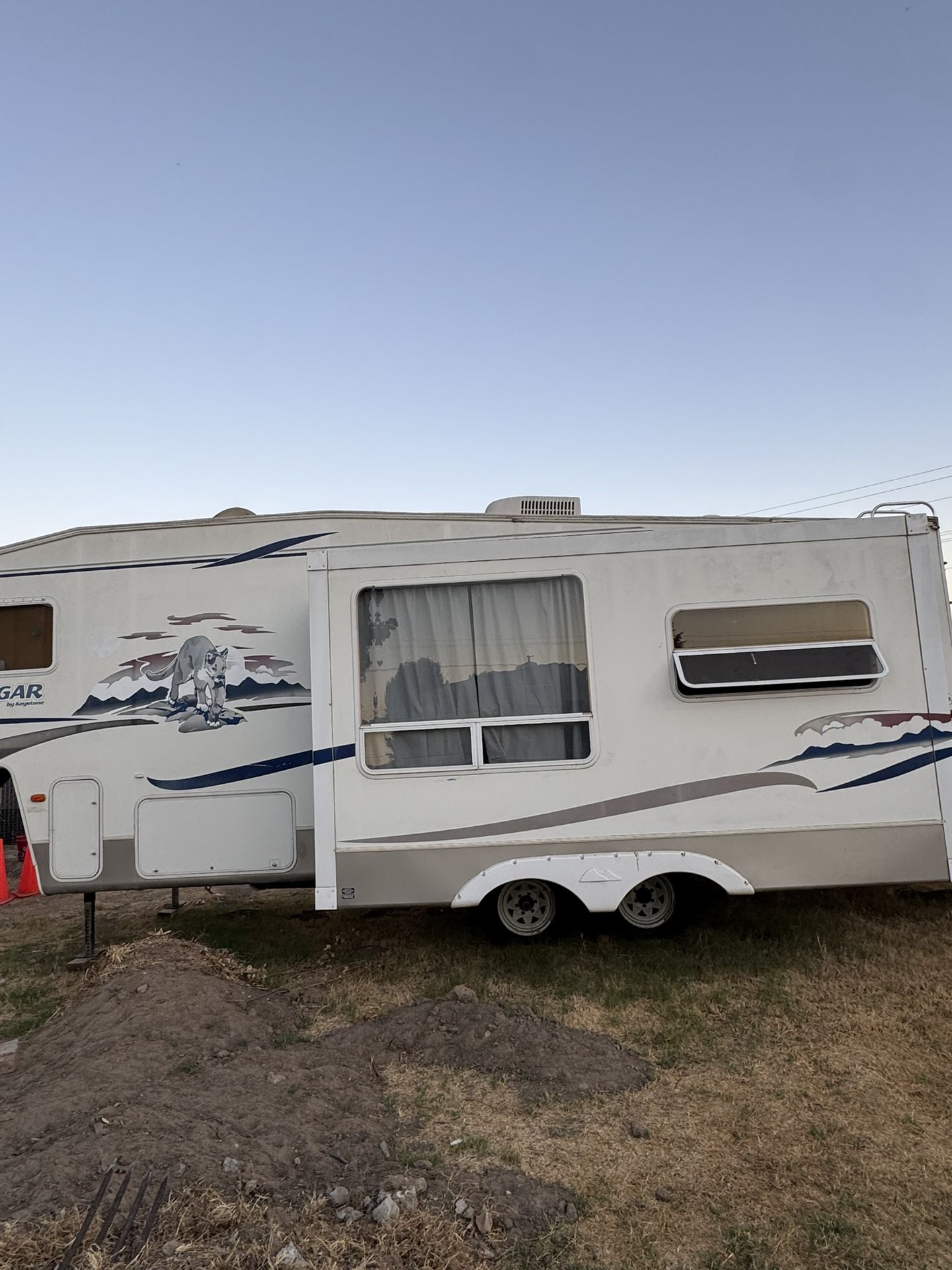 2006 Cougar Keystone 5th Wheel 
