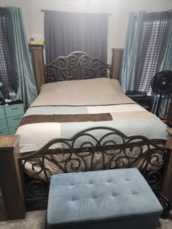 Queen size bed set