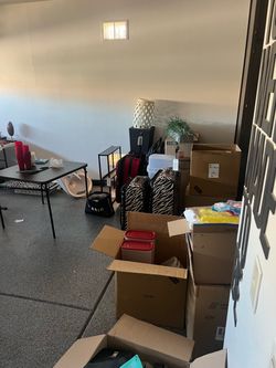Garage Sale Community lots of Plus Size Clothes