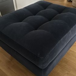 Ottoman - Sven from Article