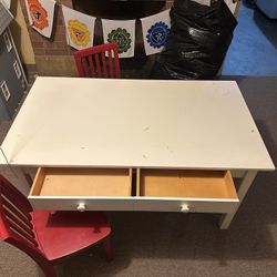 Kid’s Art Table