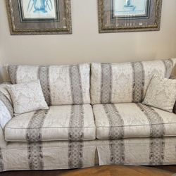 Sofa & Loveseat 