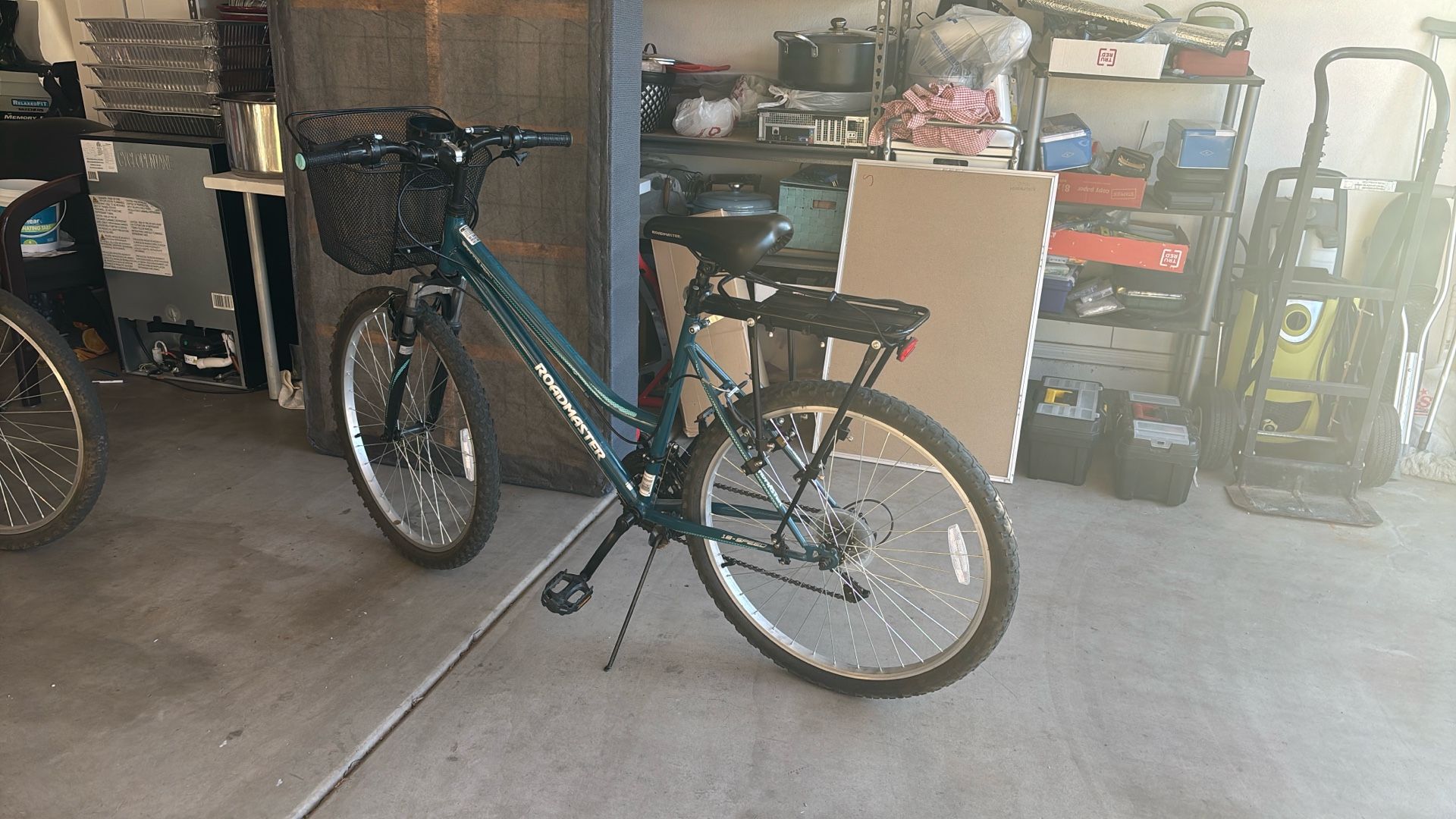 Roadmaster Granite Peak Women Bike 26” Mountain Bike