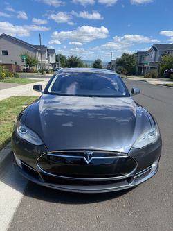 2014 Tesla Model S P85