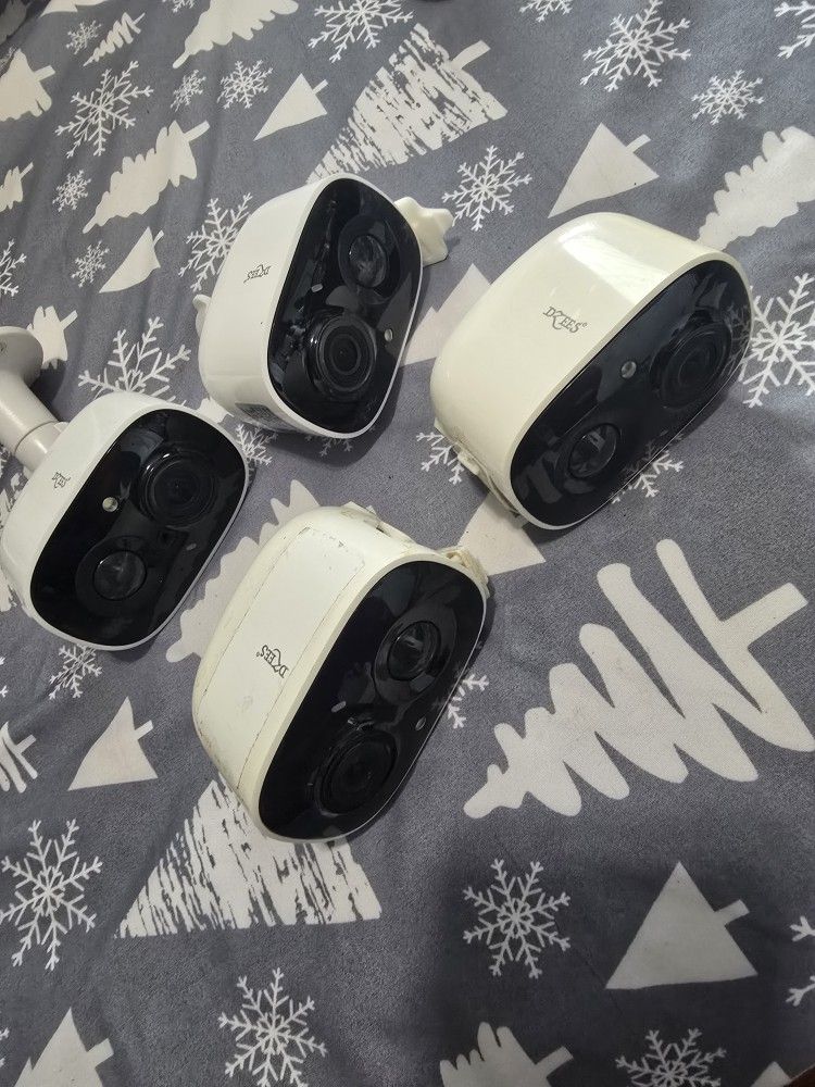 4 Dzees Cameras