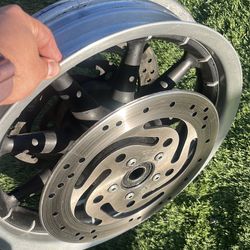 HARLEY DAVIDSON FRONT WHEEL WITH ROTORS- Used 