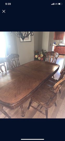 7 FOOT LONG TABLE