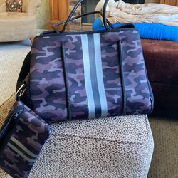 Pocketbook With Matching Cosmetic Bag