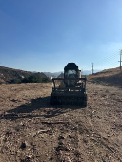Molino maquina skid steer brush removal leveling