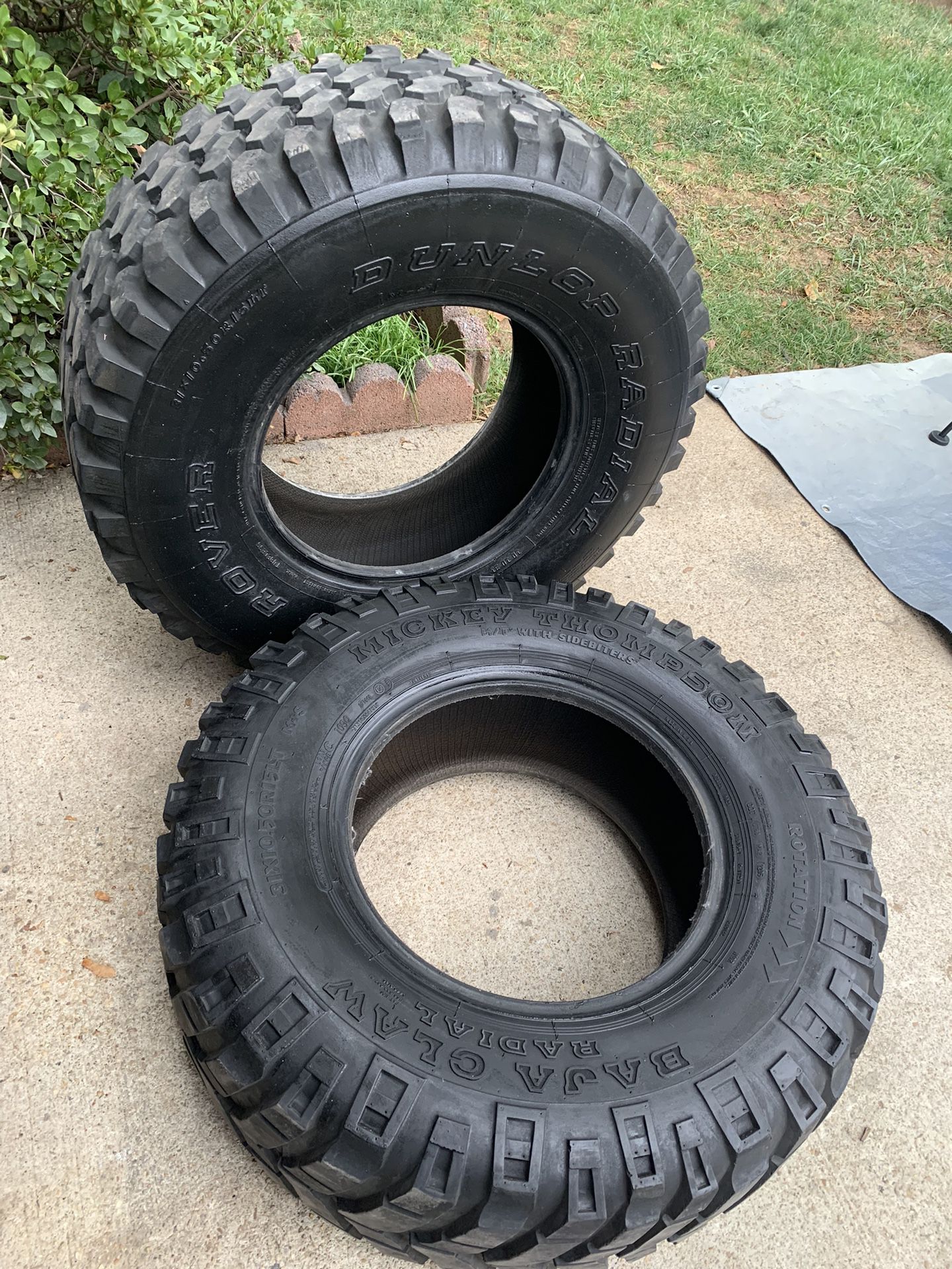 2 Dunlop Big Truck Tires With Lots Of Life 31/10.50/R15