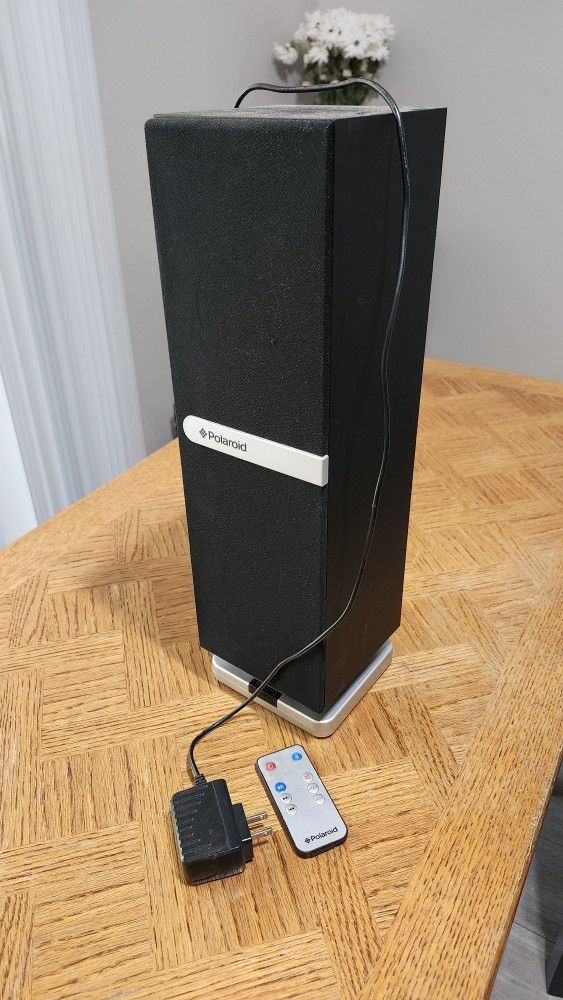 Polaroid Bluetooth Speaker With Remote