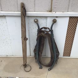 Antique Horse Collar With Iron Knob Harness & Yolk