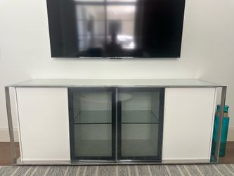 Media console