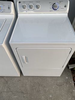 (Price Is $100)GE Dryer