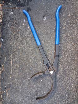 Oil Filter Pliers (Blue-Point®) for use on filters