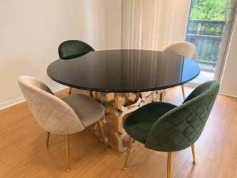 Modern Furniture in Excellent Condition