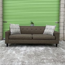 *Free Delivery* Modern Couch Sofa 3 Seater