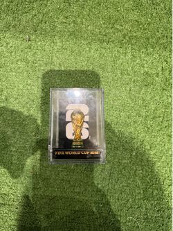 TROPHY REPLICA