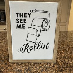 Funny Bathroom Wall Decoration