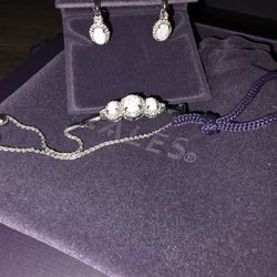 Opal bracelet and earrings 