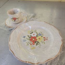 Salem China Stoneware 3 Piece Set