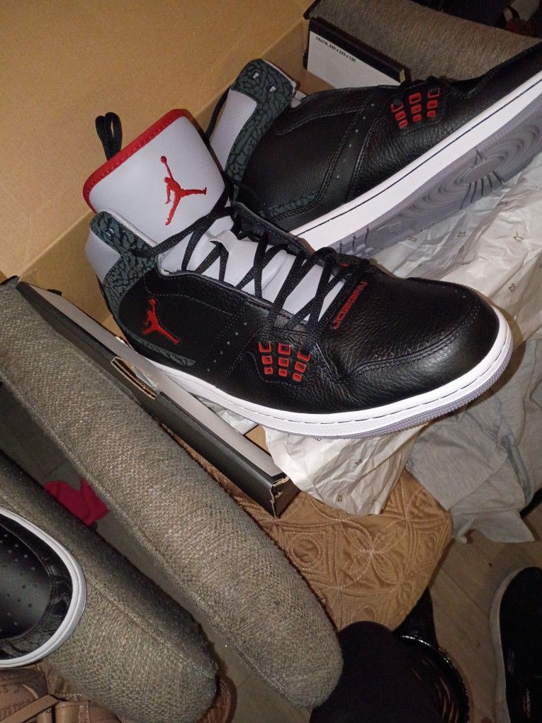 Jordan 1 Flight Mids