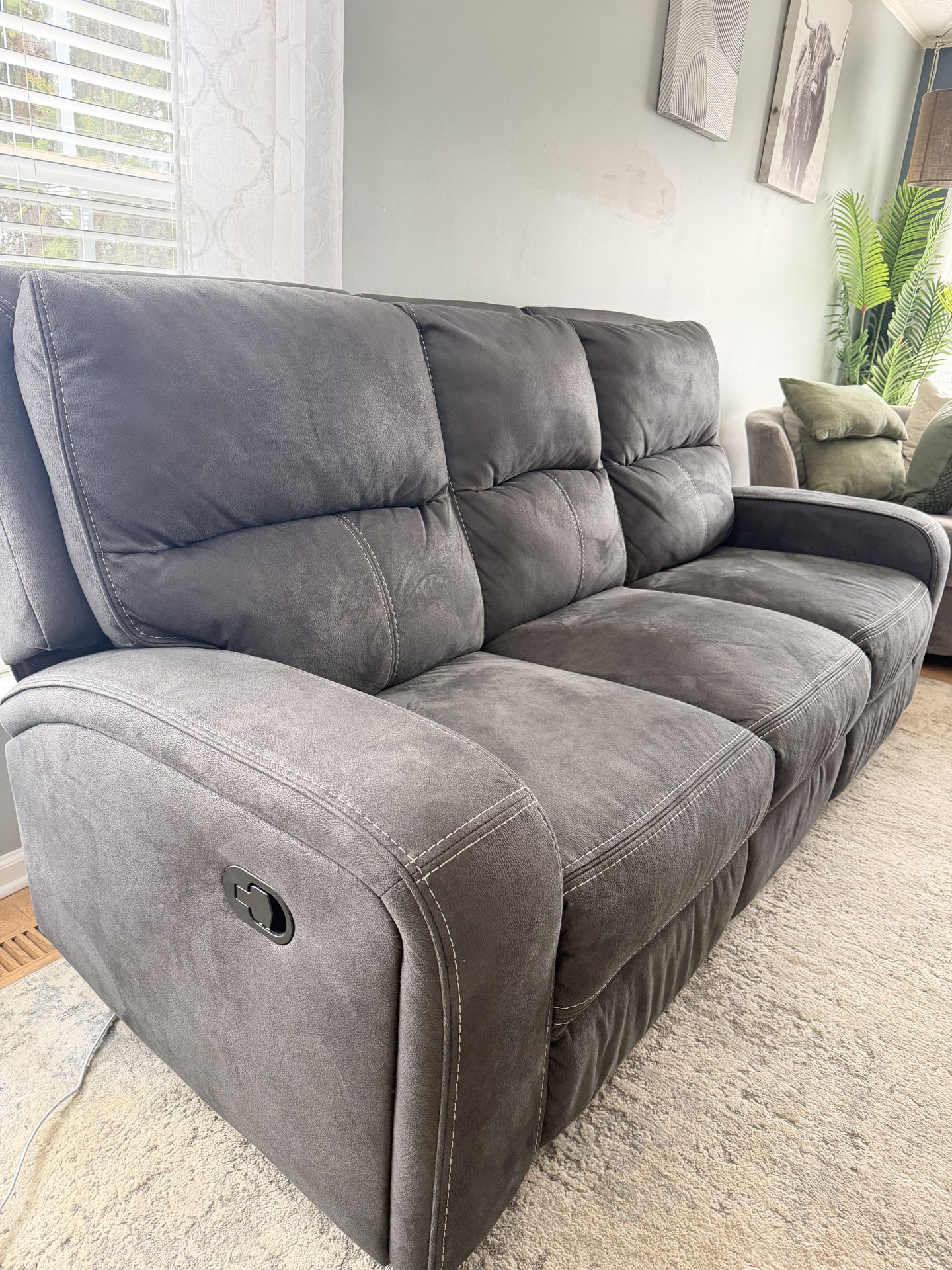 Recliner couch