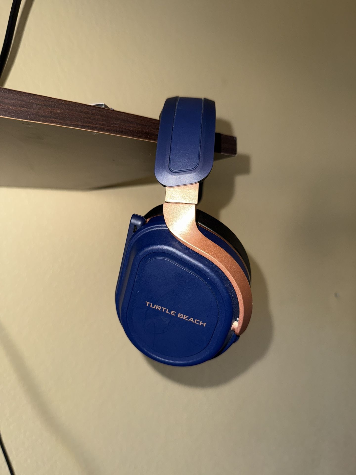 Turtle Beach - Stealth 700 Gen 3 Wireless Over-Ear Gaming Headset for Xbox Series X|S, Xbox One, PC, PS5, & Mobile with 80-Hr Battery - Cobalt Blue