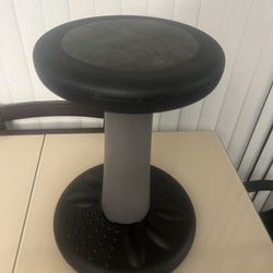 Studico Active Chairs Wobble Stool for Kids. Pre owned in good condition with some cosmetic blemishes. There are some scratches and scuff marks from p