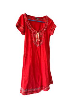 Vintage Betsey Johnson embroidered dress. Sz L Red Boho Embroidered Flowers  READ. Embroidered Floweres on the bottom, neckline abd skeeves. 100% cott  for Sale in Halndle Bch, FL - OfferUp