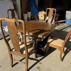 Solid Table With Chairs 
