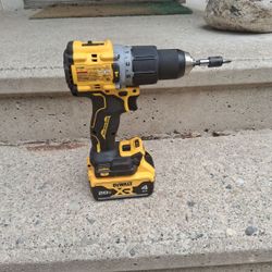 Brand New Dewalt 1/2 Hammer Drillwith 4 Ah Battery 