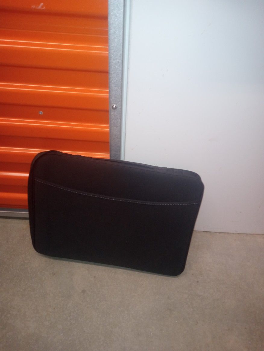 Laptop Case Holder